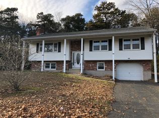 584 Old Turnpike Rd, Plantsville, CT 06479