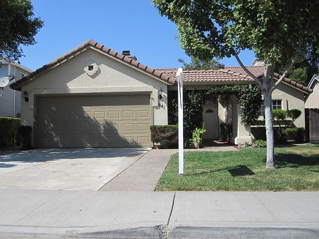 1st image of 841 W Mount Diablo Ct