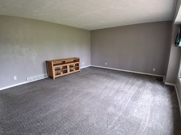 3rd image of 503 Mound St