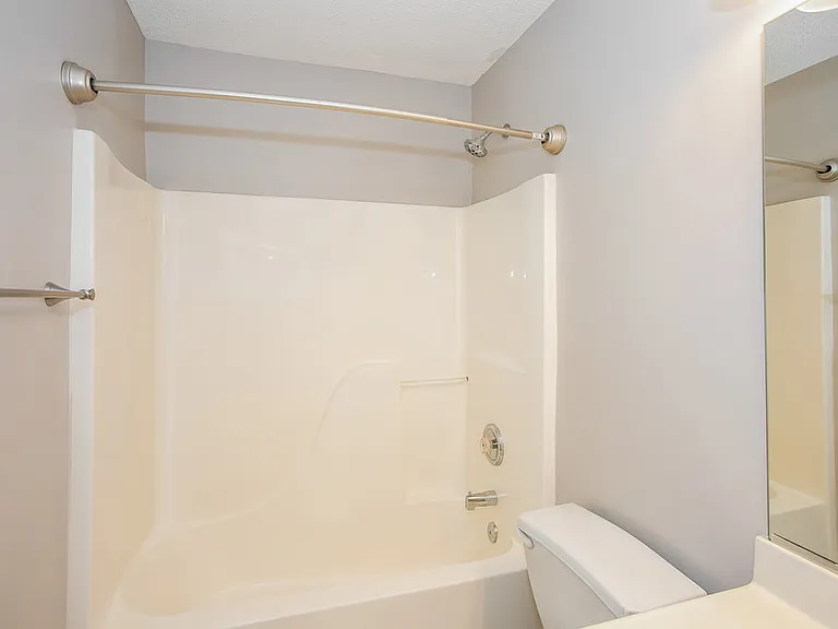 715 Almora Dr — Photo 13