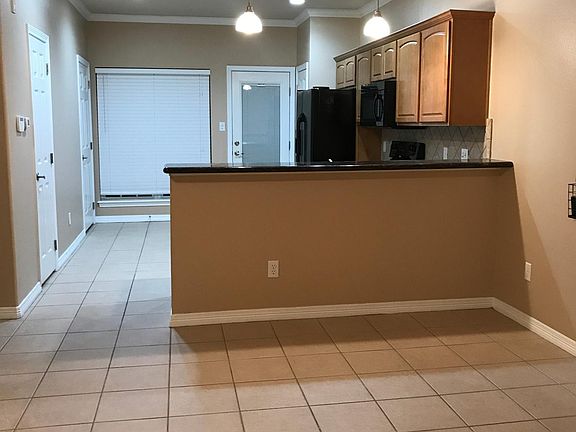 2nd image of 305 Holleman Dr #702