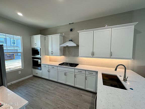 4th image of 5116 E HELENA Drive