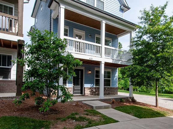 3rd image of 620 Parkvue Place Dr