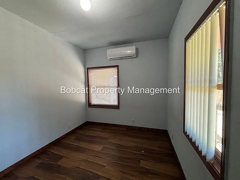 1015 US Highway 395 N #A — Photo 24