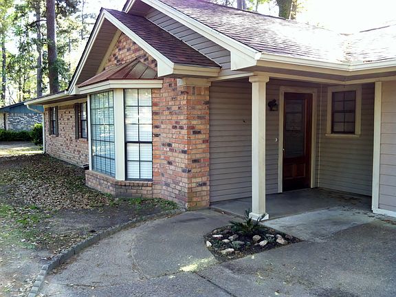 3rd image of 106 Eastwood Pl