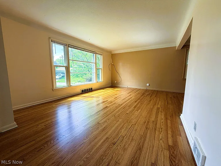 2267 Edgerton Rd — Photo 3