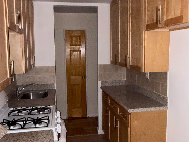 365 Bronx River Rd #2A — Photo 10