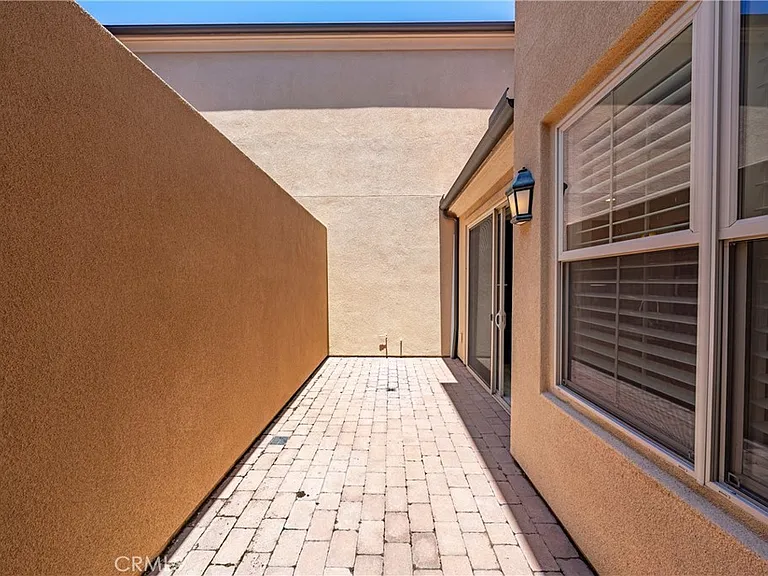 75 Emerald Clover — Photo 15