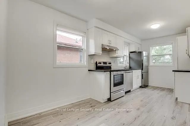 2 bed, $2,395 — Photo 4