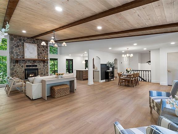 5th image of 4 Abingdon Ln