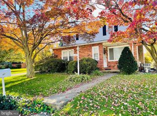 301 Lyndhurst Rd, York, PA 17402