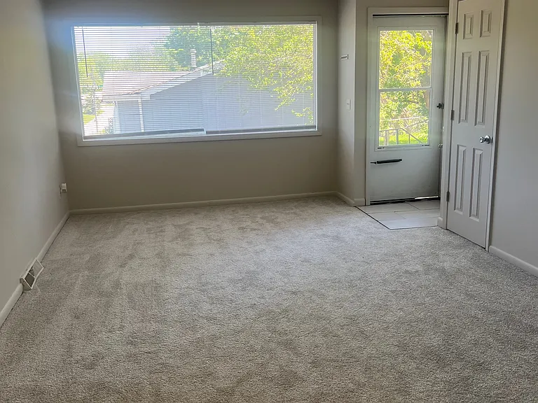 5333 Curtis Ave — Photo 5