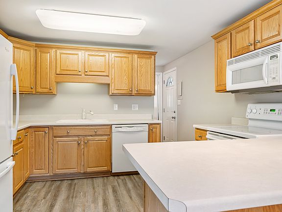4th image of 2505 Corby Dr