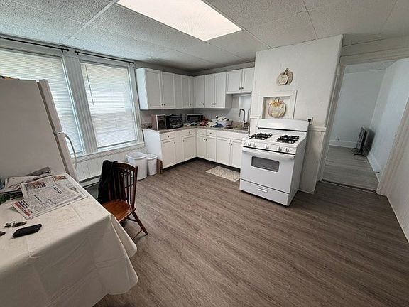 5th image of 70 Forest St #1