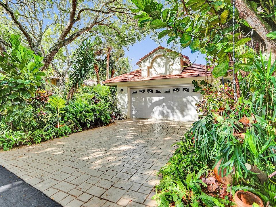 1st image of 505 Misty Oaks Dr