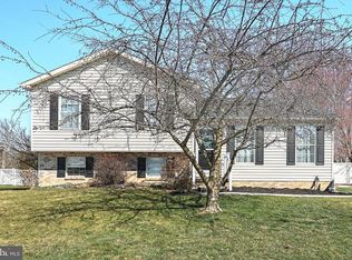 35 Apache Pass, Hanover, PA 17331