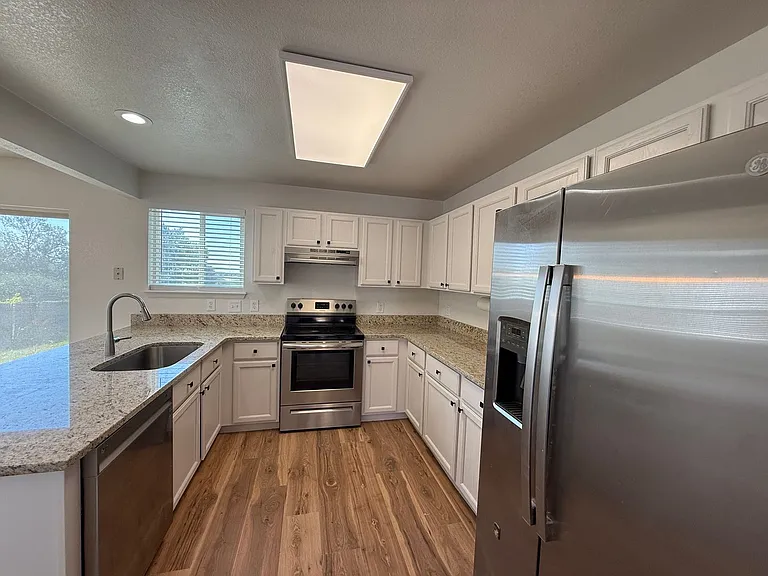 4810 Ardley Dr — Photo 14