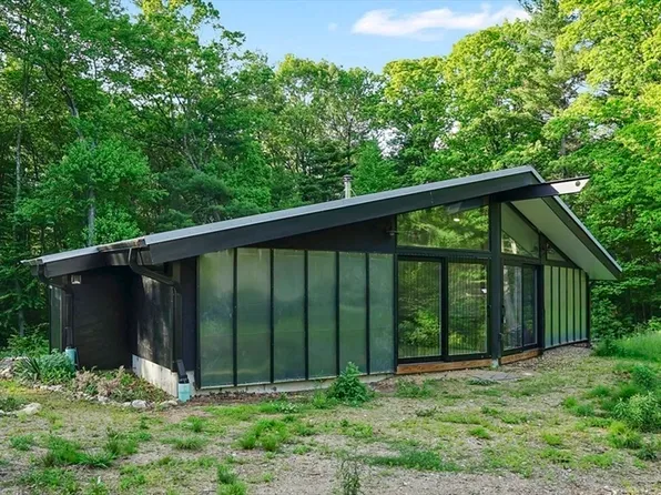 1146 Federal St, Belchertown, MA 01007