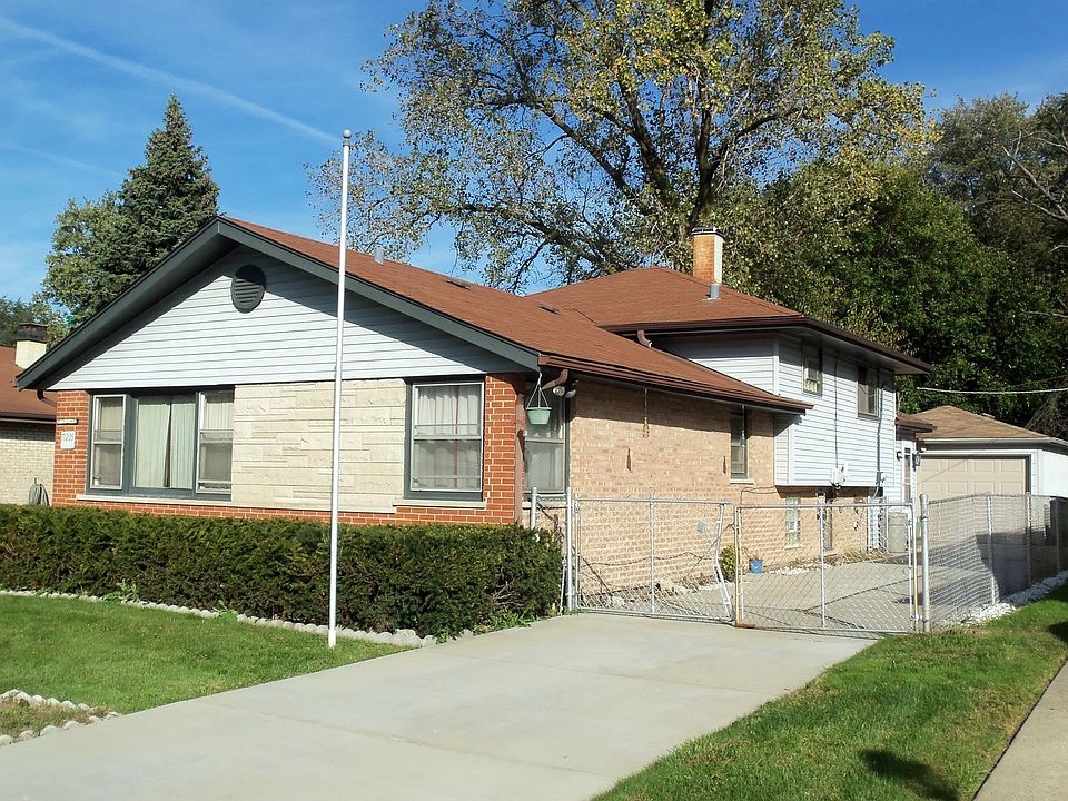 1st image of 17205 Country Ln