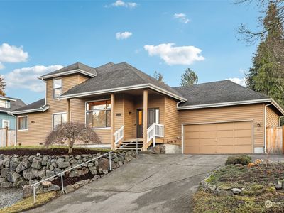 1001 NE 105th Street, Seattle, WA, 98125