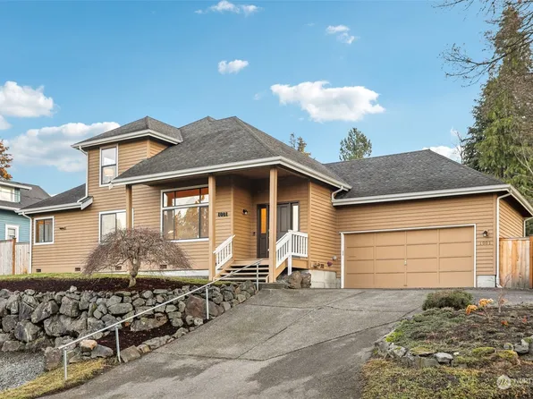 1001 NE 105th Street, Seattle, WA 98125