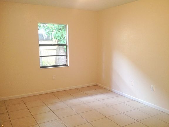5th image of 919 N Iowa Ave APT 3