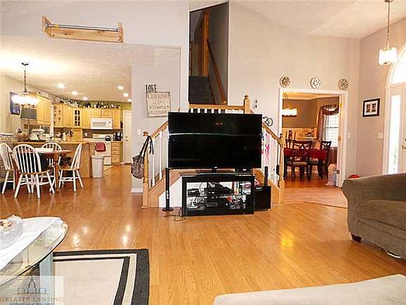 3rd image of 4110 Tall Oaks Dr