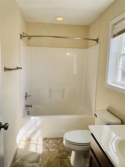 301 Rotunda St #101 — Photo 32