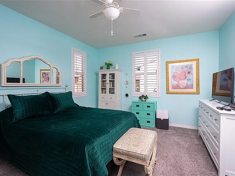 3 bed, 2.5 bath, 1574 sqft, $2,980 — Photo 3