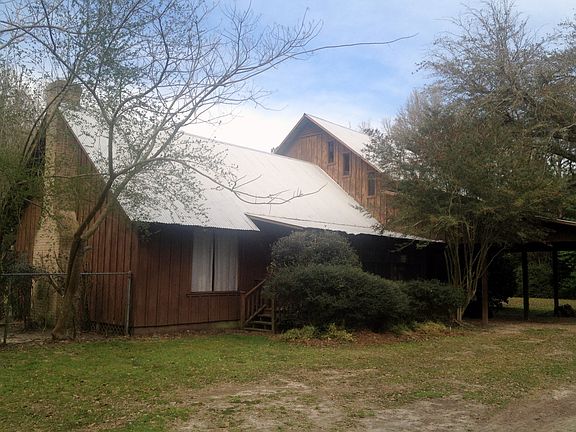 Front view of home