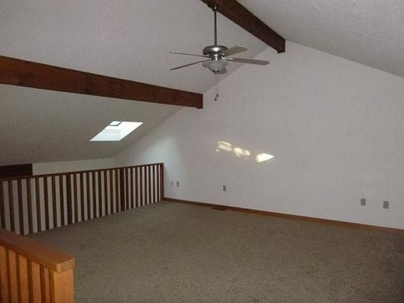 5th image of 203 Willowbend Ln