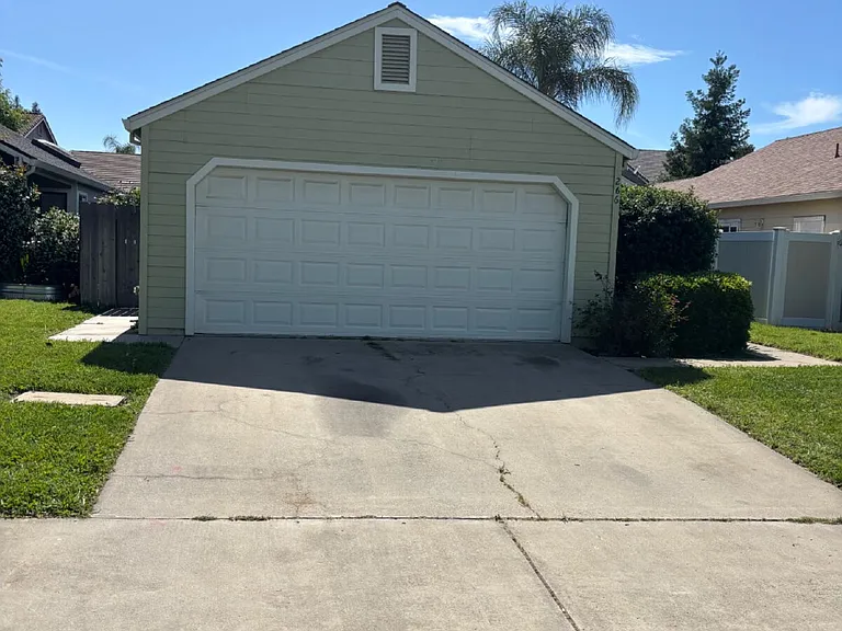 266 Odessa Way — Photo 2