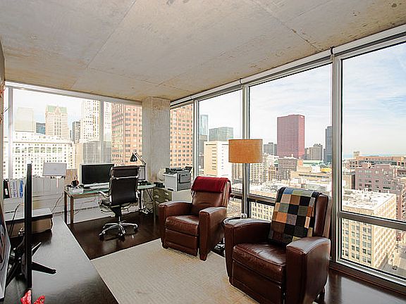 2nd image of 611 S Wells St #2403