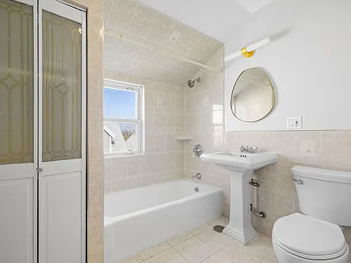 42 William St Photo 1