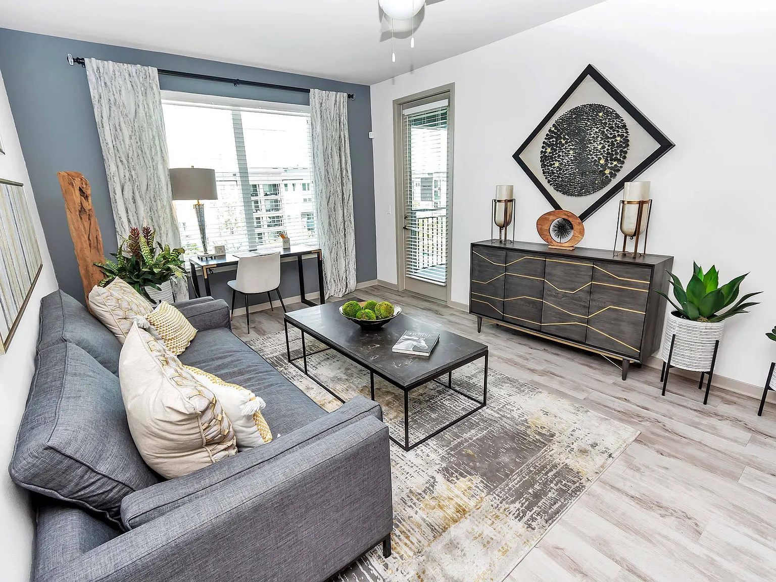 AVLI AT CROSSTOWN CENTER APARTMENTS — Photo 4