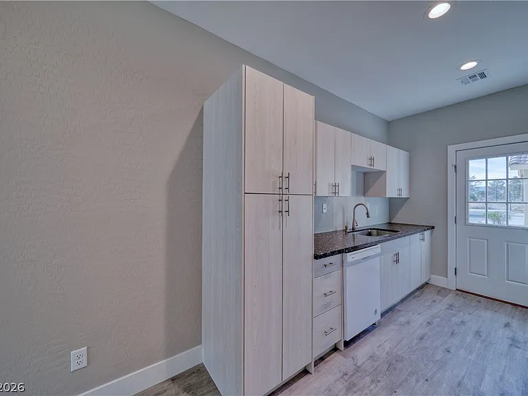 610 San Lorenzo St #4 — Photo 18