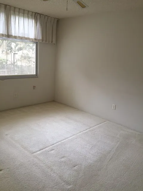 Clean and Convenient! 1-BR, 1-Ba with 1-parking — Photo 4