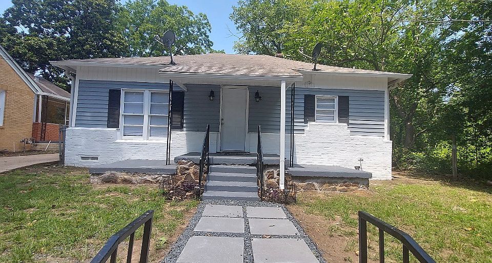 1st image of 2026 N Ross Ave