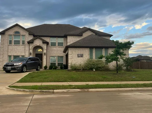 517 Crestview Dr, Midlothian, TX 76065