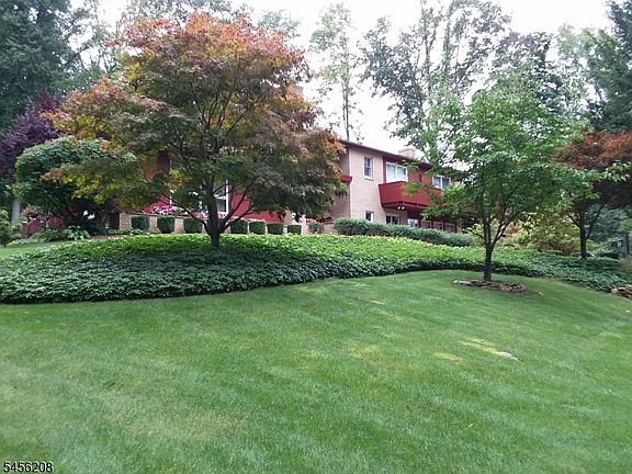 5th image of 5 Agnes Ln