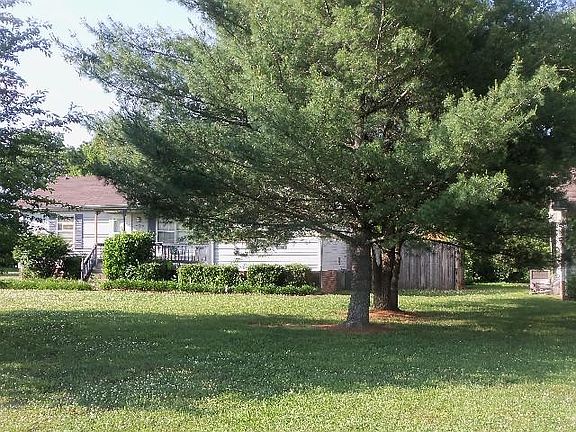 2nd image of 492 Martha Ln