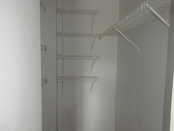 5th image of 1600 Park Cir APT 401