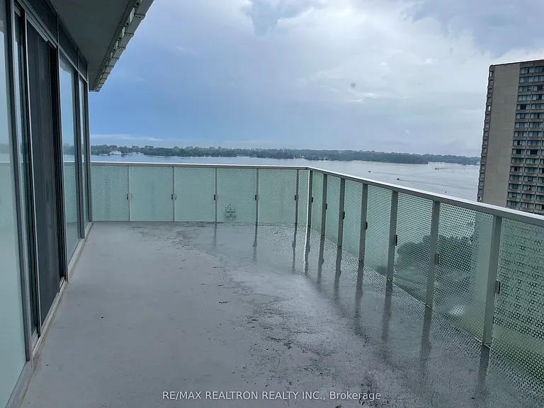 15 Queens Quay E #2404 — Photo 9