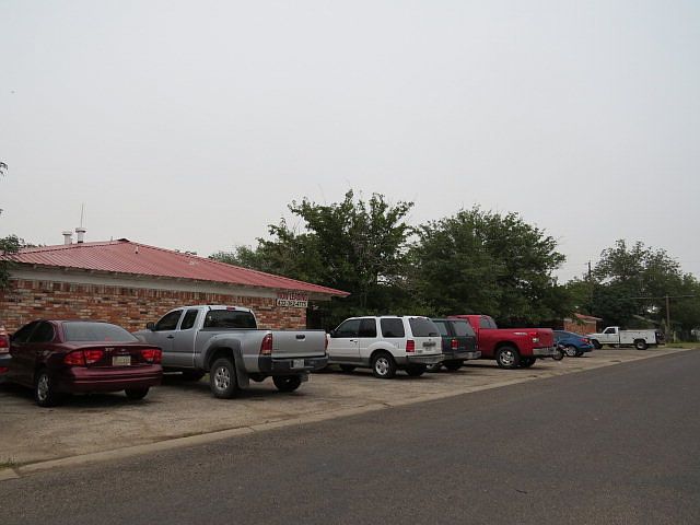 1st image of 1212 N Kelly Ave