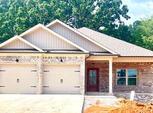 121 Sugar Maple Dr, Florence, AL 35633