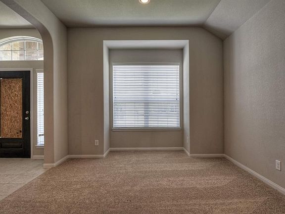 5th image of 21206 Flowering Dogwood Cir