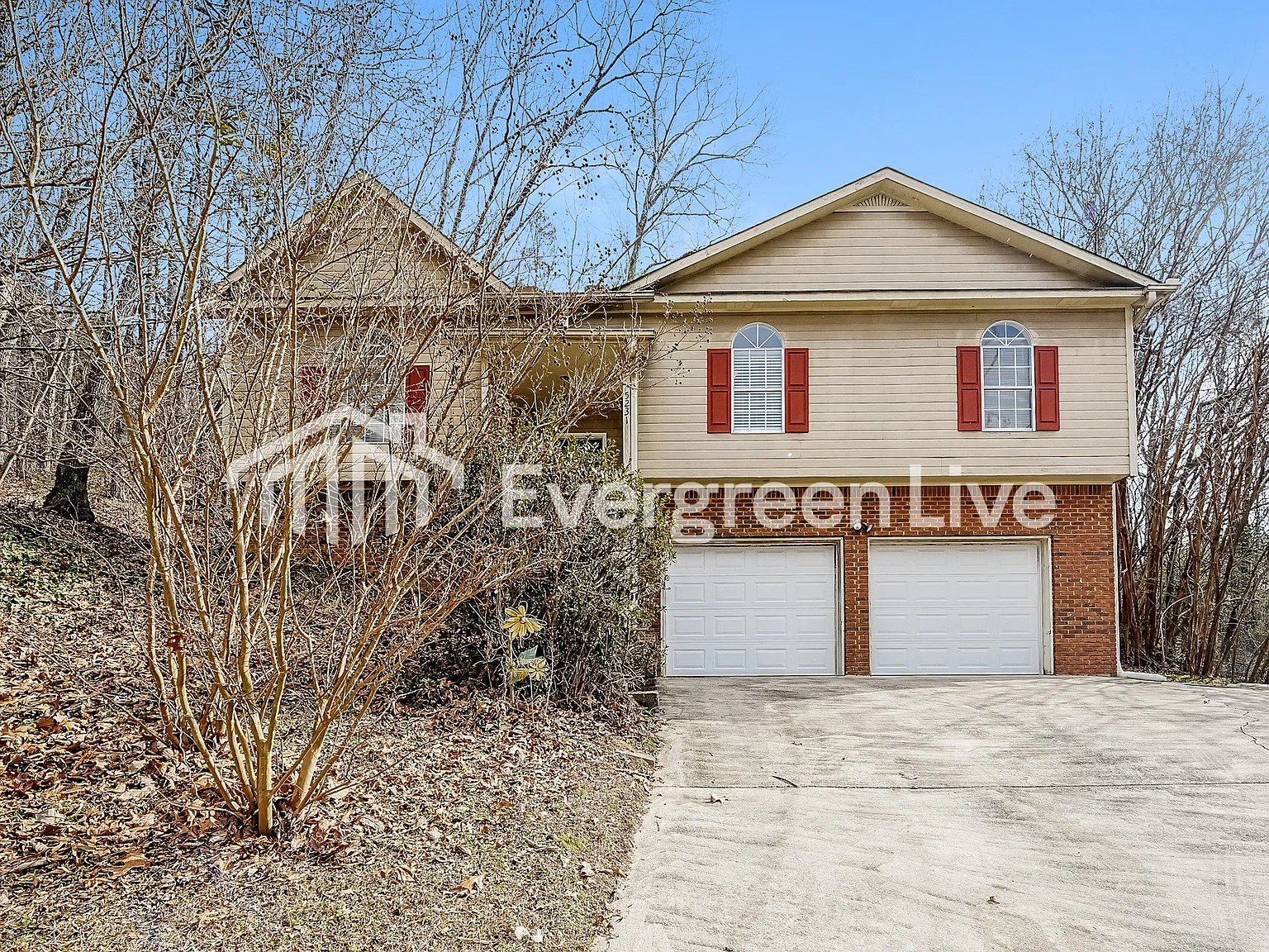 3 bed, 2.0 bath, 1176 sqft, $1,495 — Photo 1