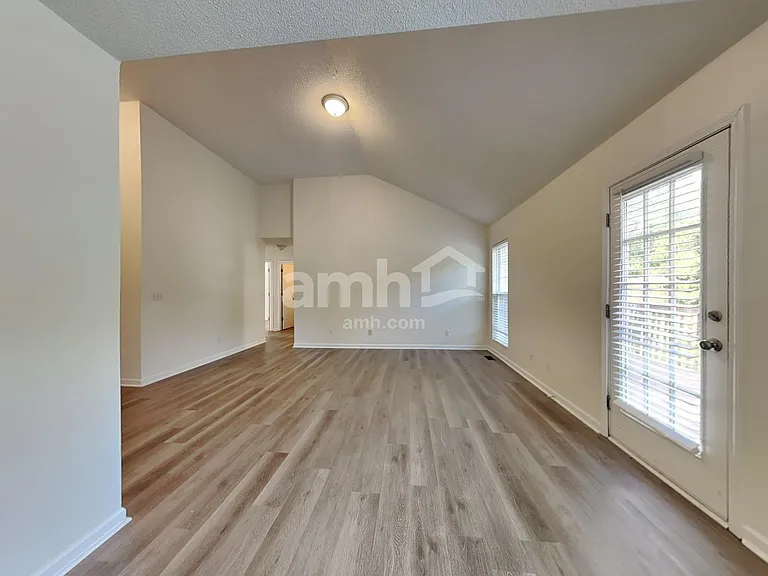 604 Lake Lennox Dr — Photo 8