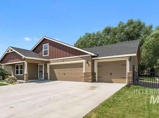 1633 N Azurite Pl, Kuna, ID 83634