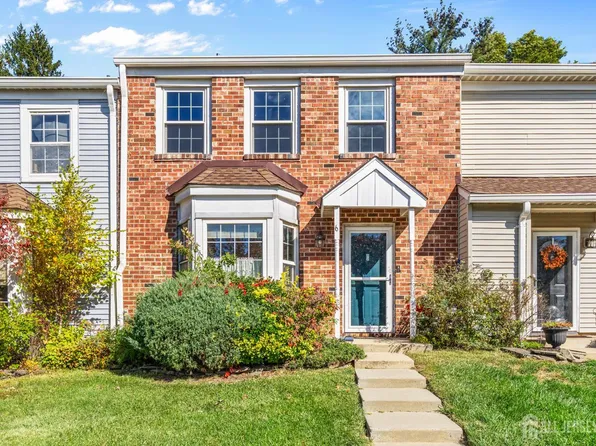 106 Wilshire Ct, Old Bridge, NJ 08857